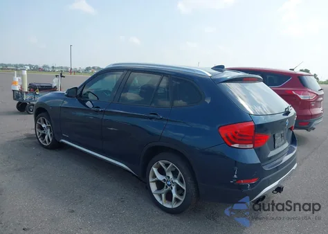 2015 BMW X1 xDrive28I из США, поврежденный, VIN WBAVL1C58FVY33368